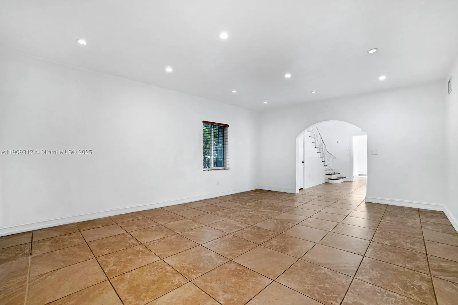 3470 N Meridian Ave, Miami Beach, Florida, United States. - Photo 4