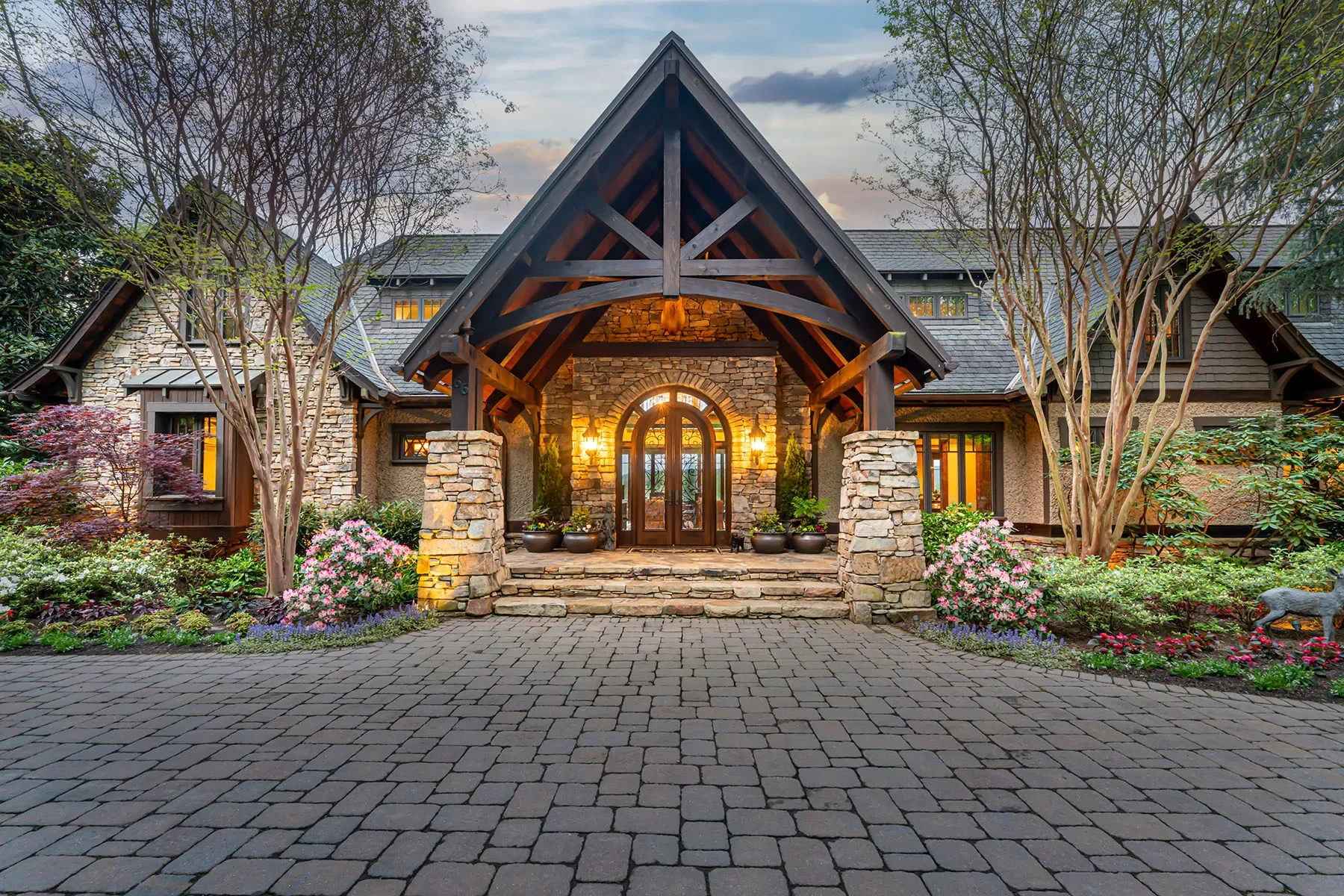 66 N Deerhaven Lane, Asheville, NC 28803, Asheville, North Carolina, United States. - Photo 2