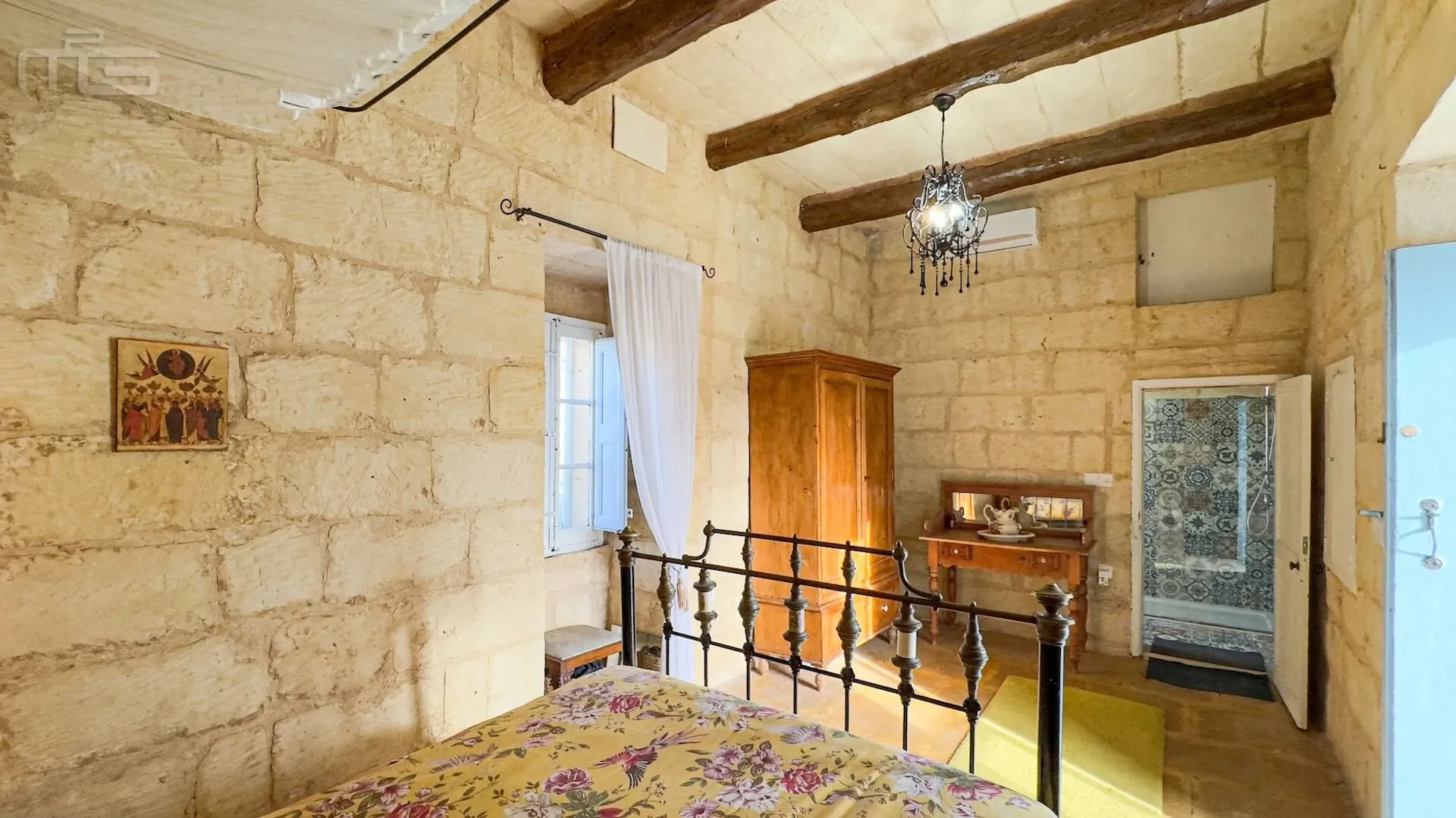 Gallery photo 12