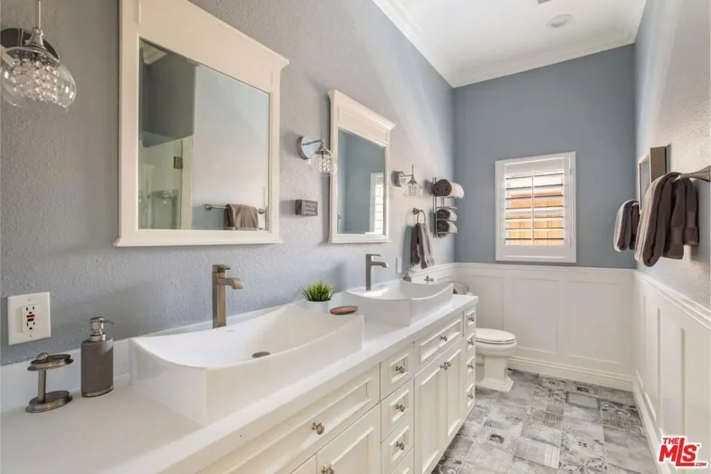 22623 Califa Street, Los Angeles, California, United States. - Photo 19