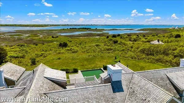Exceptional Nantucket Compound