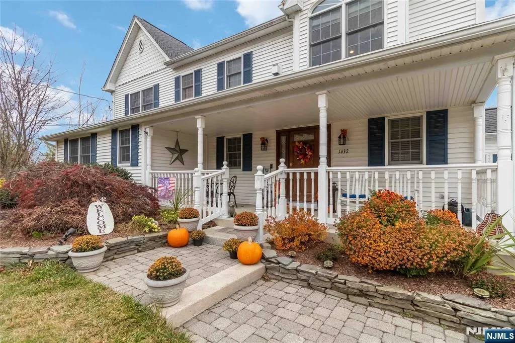 1432 Macopin Road, West Milford, NJ 07480, West Milford, New Jersey, United States. - Photo 3
