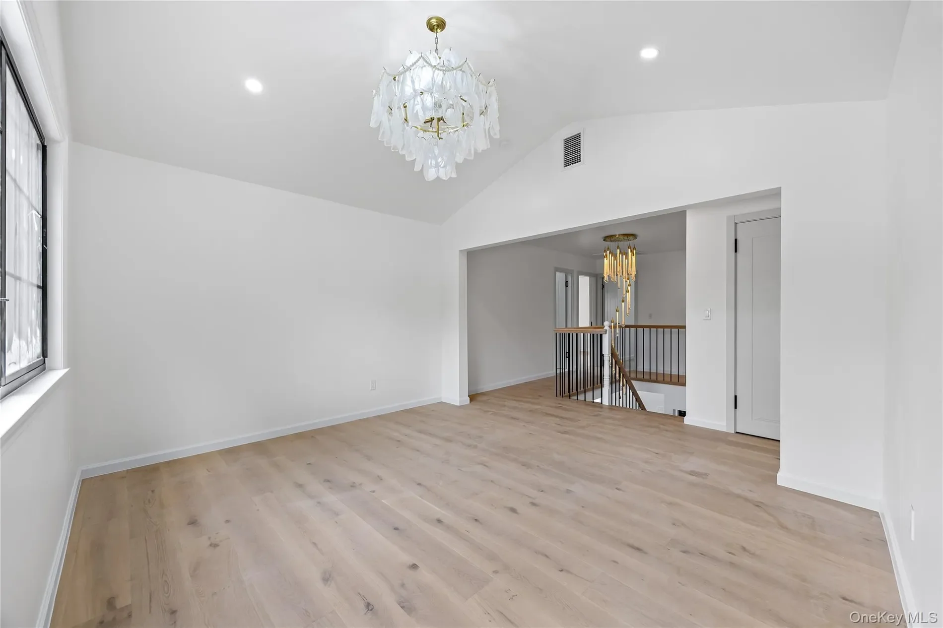 26 Roseanne Drive, Woodbury, NY 11797, Woodbury, New York, United States. - Photo 23