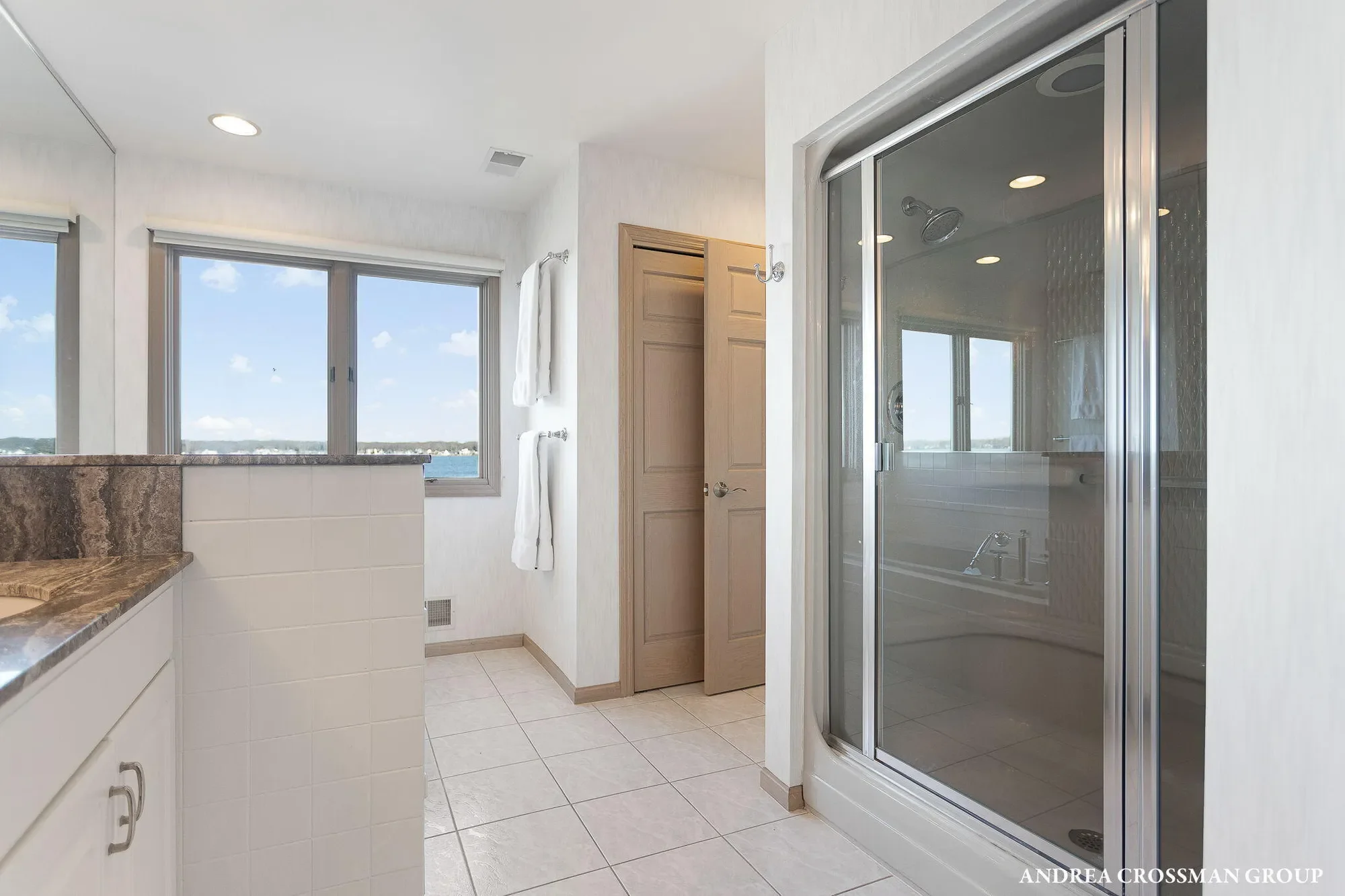 1761 South Shore Drive, Holland, MI 49423, Holland, Michigan, United States. - Photo 15