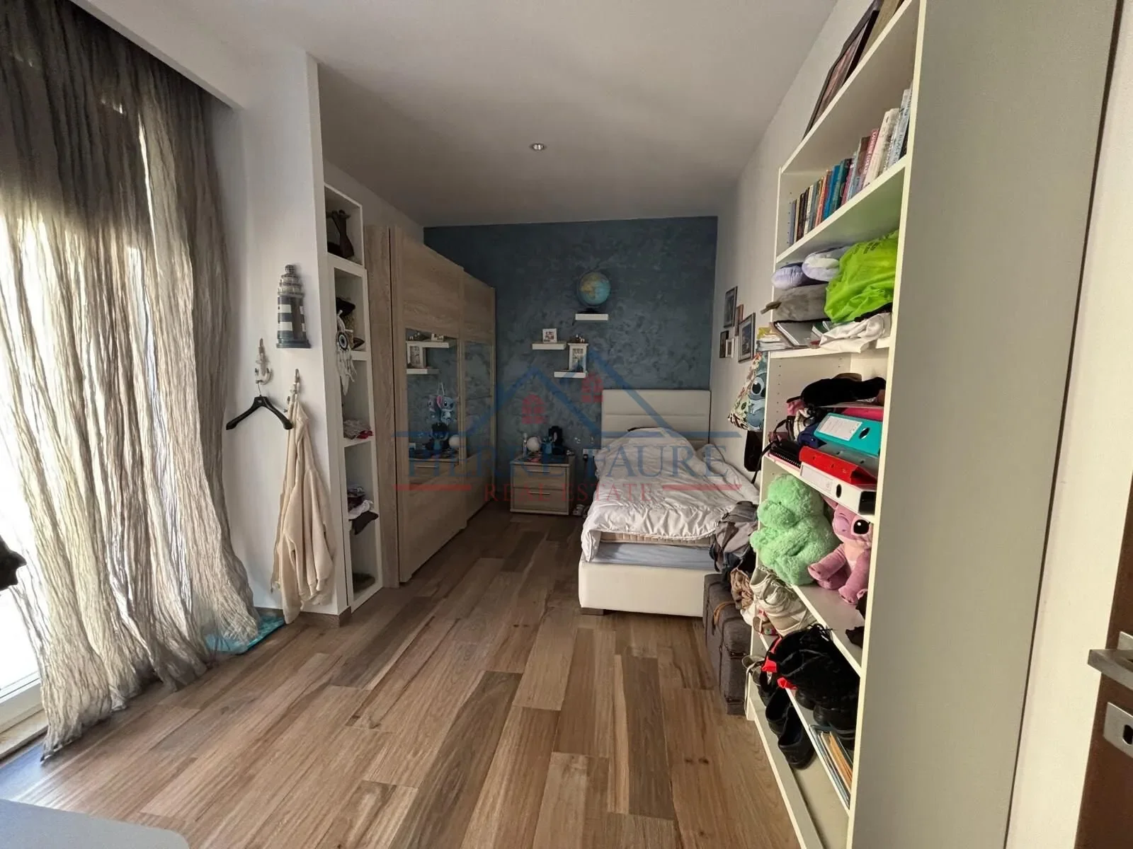 Gallery photo 12