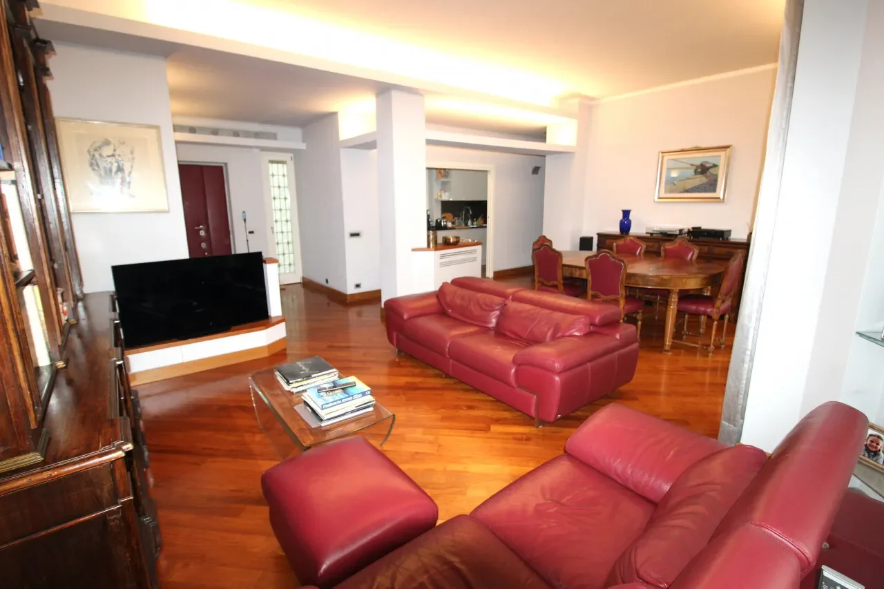 Gallery photo 9