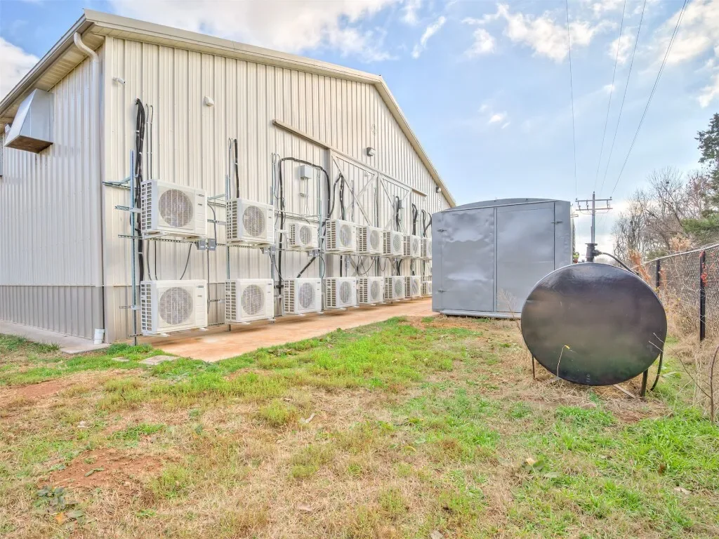 3595 E State Highway 9 Road, Norman, OK 73071, Norman, Oklahoma, United States. - Photo 41