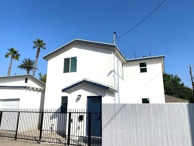 800 90th, Los Angeles, CA 90002, Los Angeles, California, United States. - Photo 17