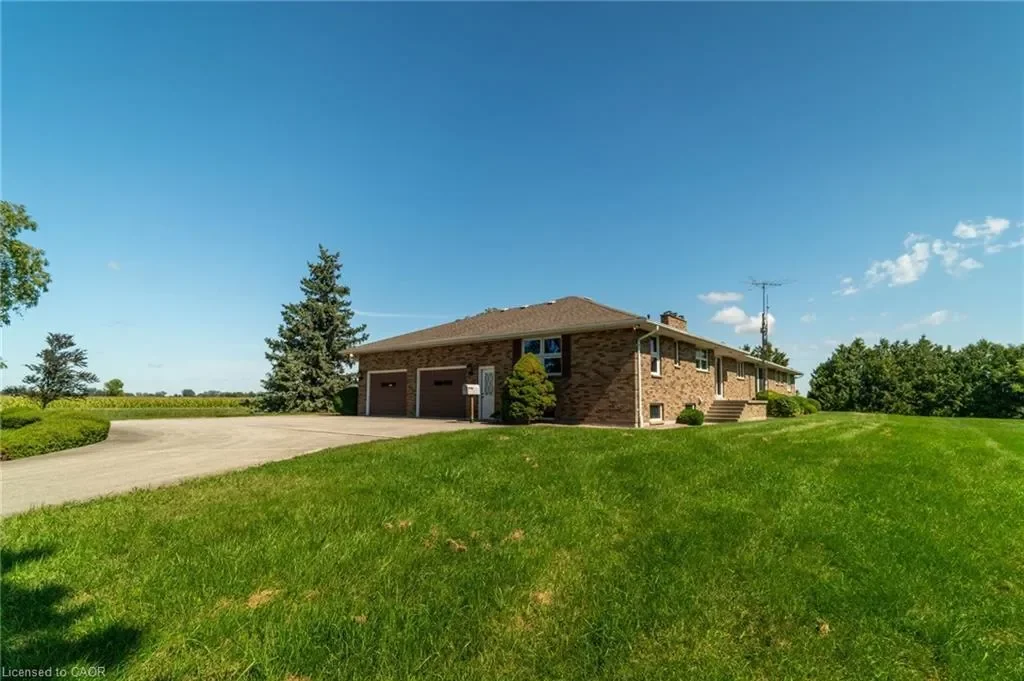 Exterior photo 7