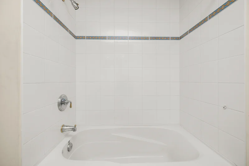 231-21 Dallas Road, Victoria, BC V8V 4Z9, Victoria, British Columbia, Canada. - Photo 26