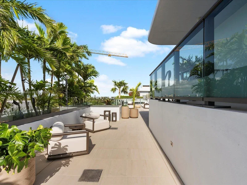 9901 W Bay Harbor Dr 605, Bal Harbour, Florida, United States. - Photo 45