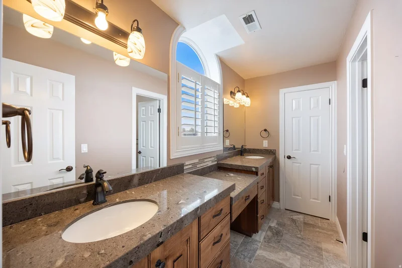 13353 S PEACH ORCHARD CT, Draper, Utah, United States. - Photo 44