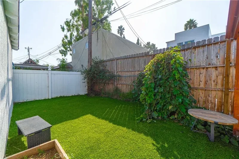 2535 S S Bundy, Los Angeles, California, United States. - Photo 7