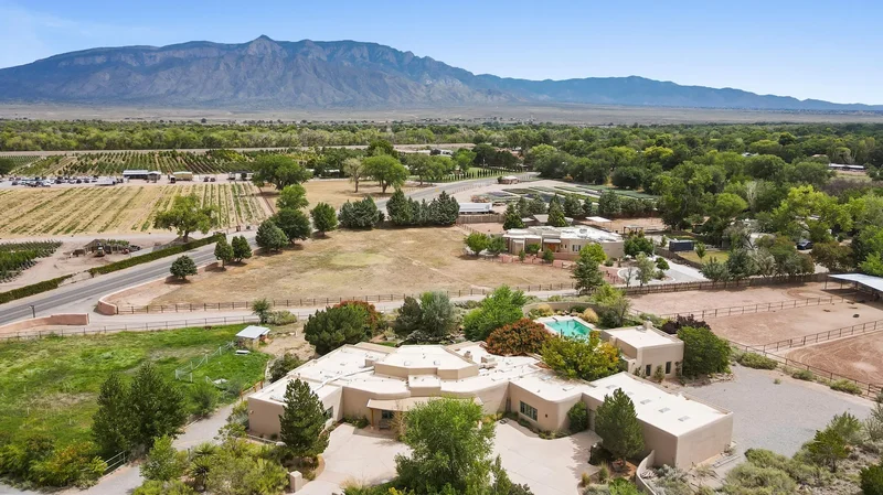 11 KOONTZ Road, Corrales, NM 87048, Corrales, New Mexico, United States. - Photo 95