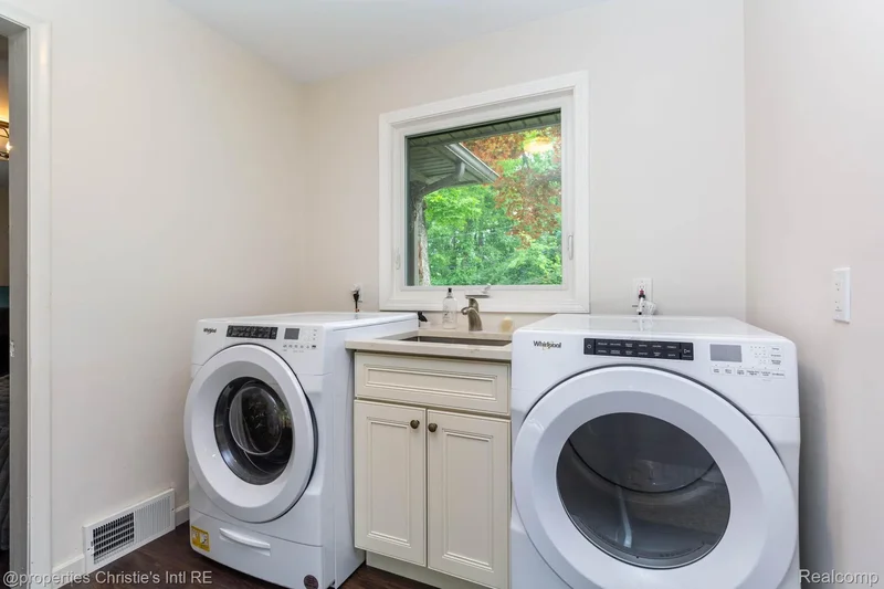 1700 Hamilton Drive, Bloomfield Hills, Michigan, United States. - Photo 13