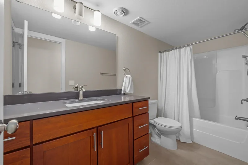 1605 Valley Bluffs Drive SE, Minot, ND 58701, Minot, North Dakota, United States. - Photo 40