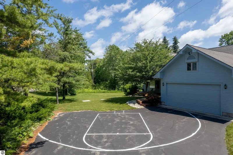 14088 Bluff Road, Traverse City, MI 49686, Traverse City, Michigan, United States. - Photo 28