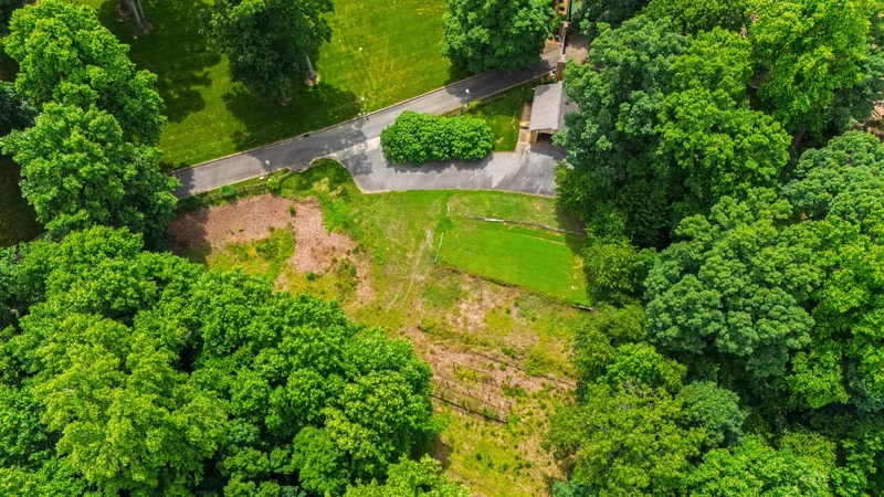 812 Kenmore Road , Chapel Hill, NC 27514, Chapel Hill, North Carolina, United States. - Photo 14