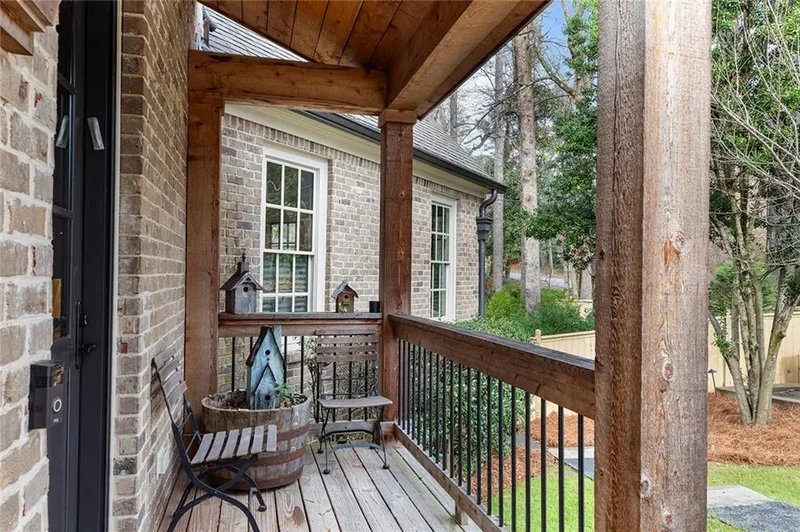 590 Windsor Parkway, Atlanta, GA 30342, Atlanta, Georgia, United States. - Photo 9