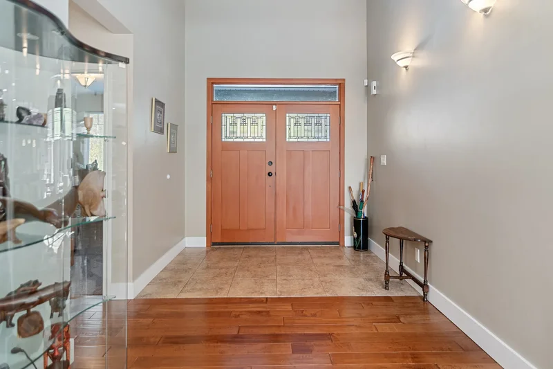 5005 Bay Road, Sechelt, BC V7Z 0E9, Sechelt, British Columbia, Canada. - Photo 16