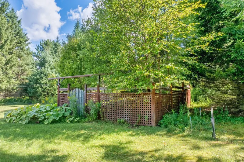 535 Rue …mond, Laurentides, Mont-Tremblant, Quebec, Canada. - Photo 29