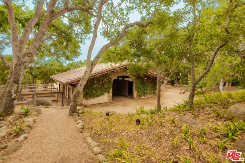 405 Toro Canyon Road, Carpinteria, California, United States. - Photo 64