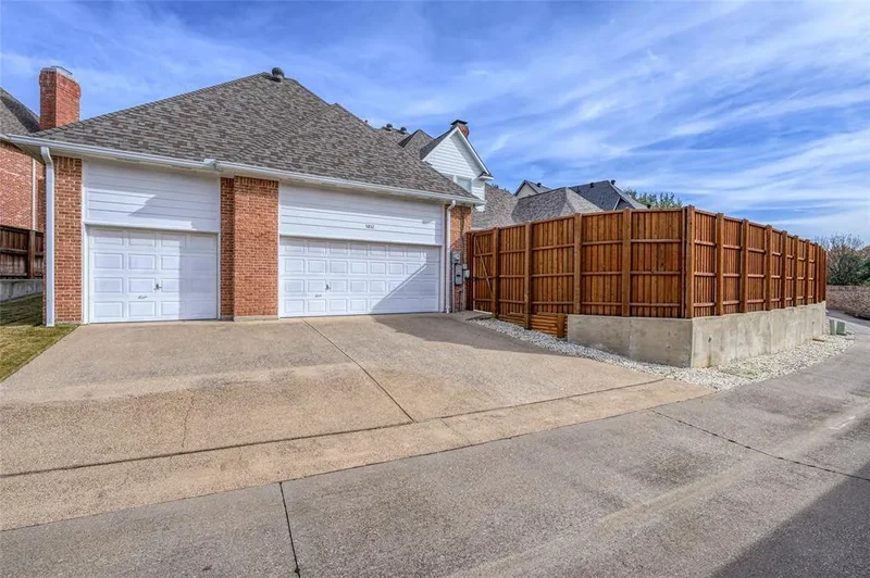 5852 Bridle Bend Court, Plano, Texas, United States. - Photo 16