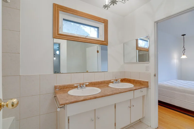 19 Gleneagle Cres, Toronto, ON M2J 3H4, Toronto, Ontario, Canada. - Photo 18
