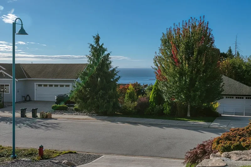 6252 Oracle Road, Sechelt, BC V7Z 0N7, Sechelt, British Columbia, Canada. - Photo 24