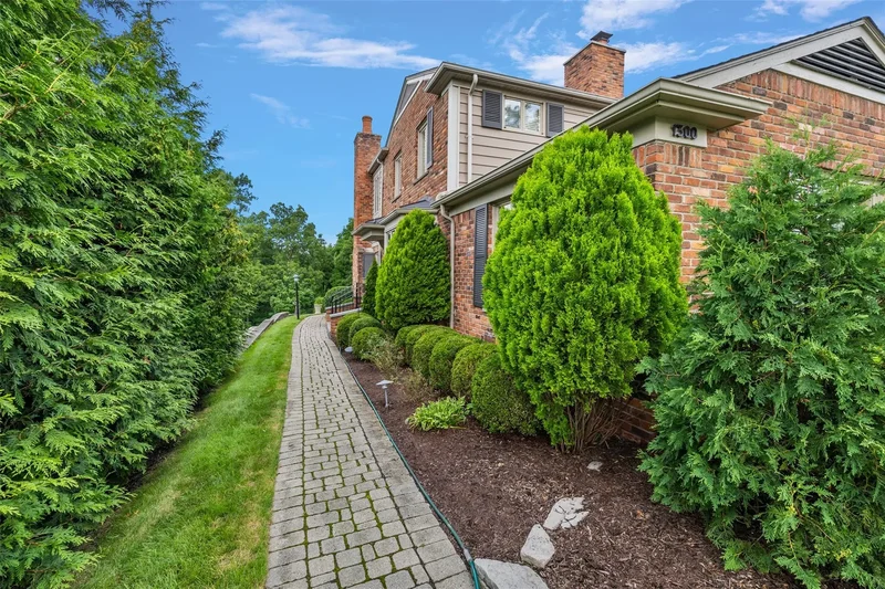 1300 Northlawn Boulevard, Birmingham, MI, 48009, USA, Birmingham, Michigan, United States. - Photo 23