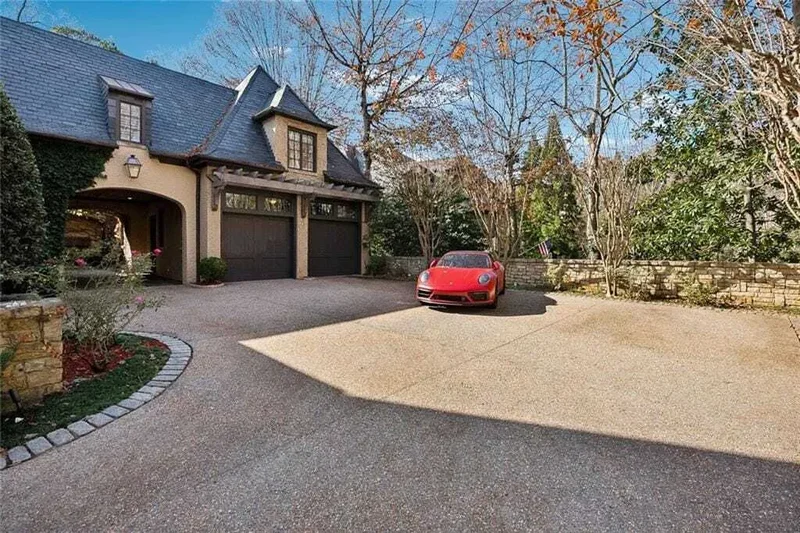 675 W Paces Ferry Road NW, Atlanta, Georgia, United States. - Photo 12