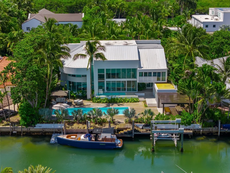 161 Cape Florida Dr , Key Biscayne, FL 33149, Key Biscayne, Florida, United States. - Photo 2