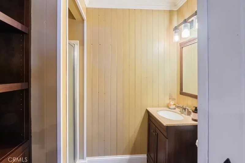 2425 Heather Avenue, Signal Hill, California, United States. - Photo 27