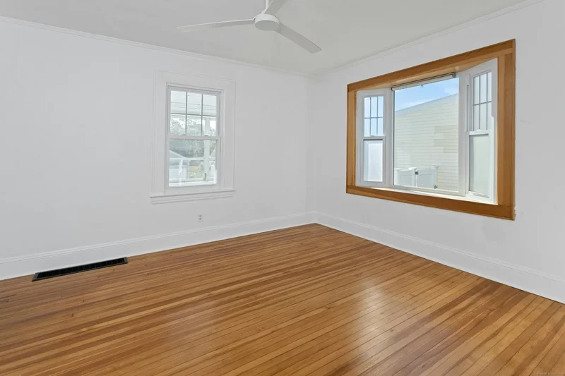 361 Riverside Drive, Fairfield, Connecticut, United States. - Photo 11