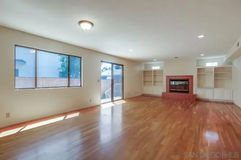349-351 G Avenue, Coronado, California, United States. - Photo 18