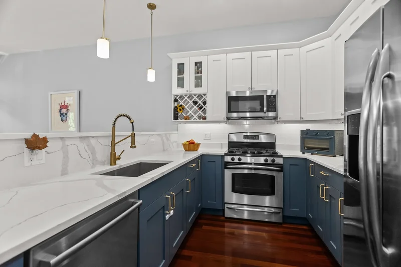 2050 W Belmont Avenue Unit# 2, Chicago, IL 60618, Chicago, Illinois, United States. - Photo 9