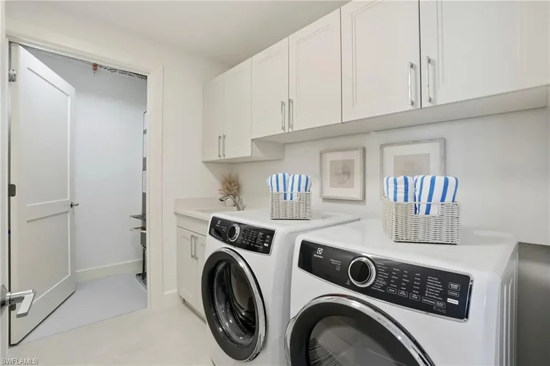 4142 Bay Beach LN, Fort Myers Beach, Florida, United States. - Photo 32