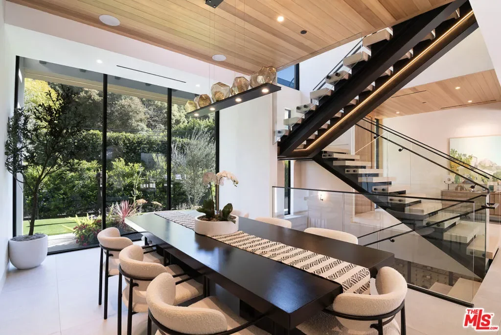 2641 Hutton Drive, Beverly Hills, California, United States. - Photo 28