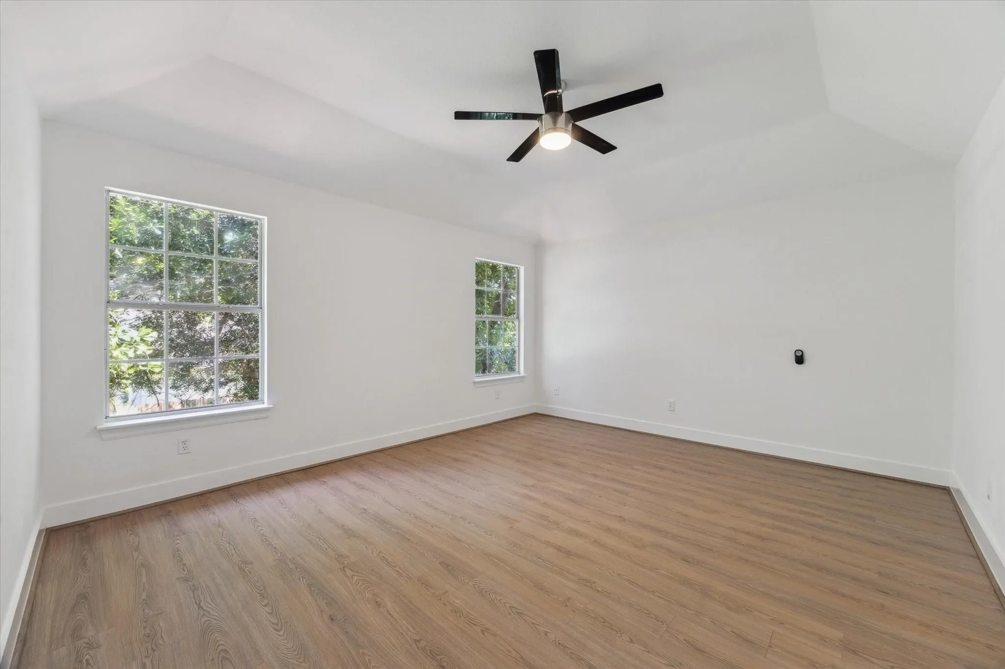 3 E Stony Bridge Court, The Woodlands, TX 77381, The Woodlands, Texas, United States. - Photo 9