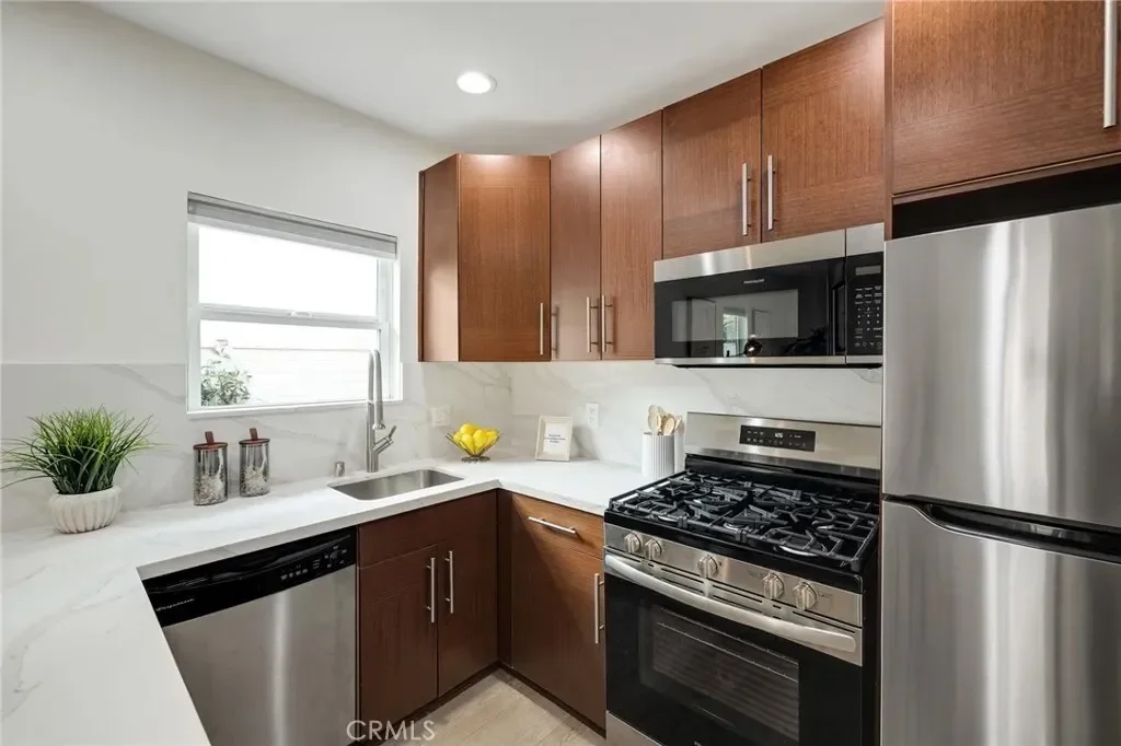724 San Miguel Avenue, Los Angeles, California, United States. - Photo 10