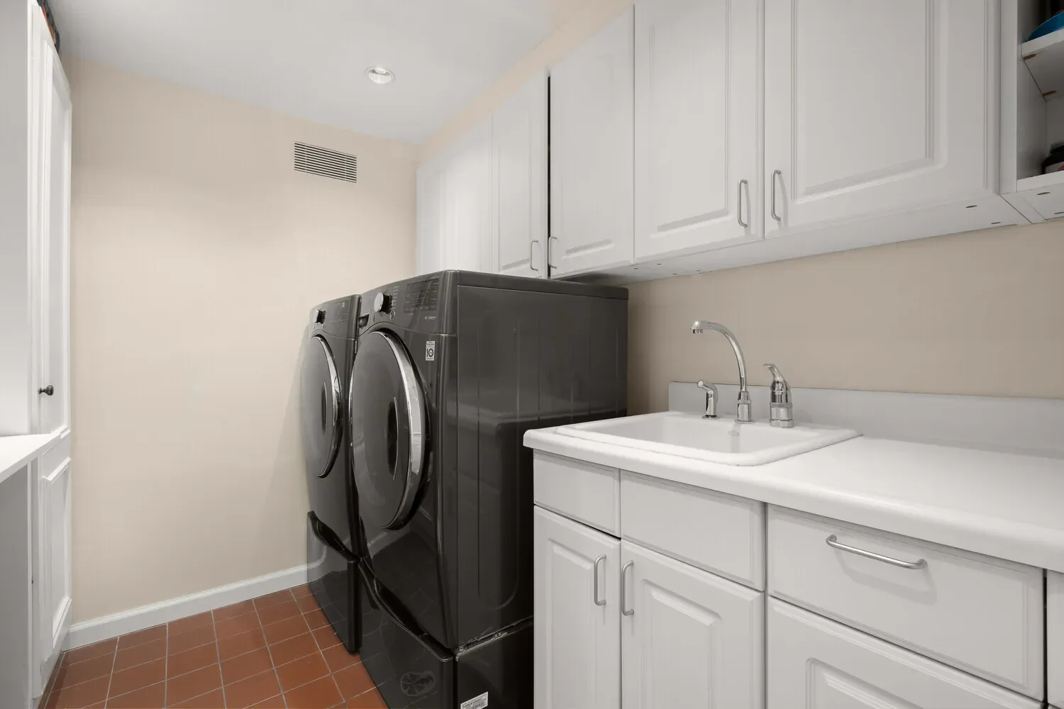 518 E 89TH ST, New York, New York, United States. - Photo 15