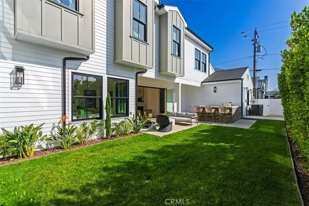 430 Tustin Avenue, Newport Beach, California, United States. - Photo 3