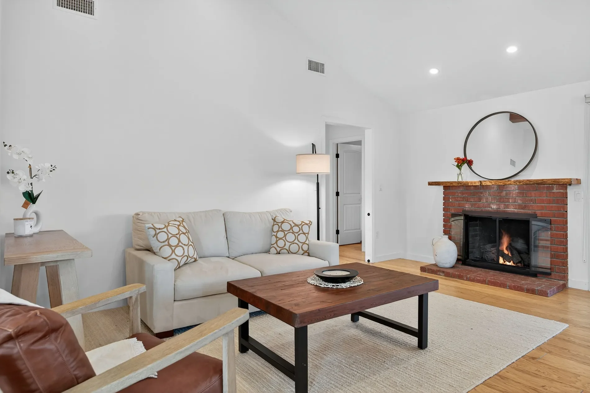 412 Dayloma Avenue , Ventura, CA 93003, Ventura, California, United States. - Photo 23