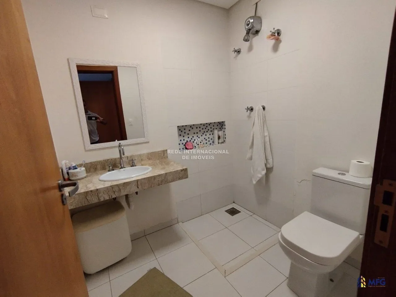 Gallery photo 9