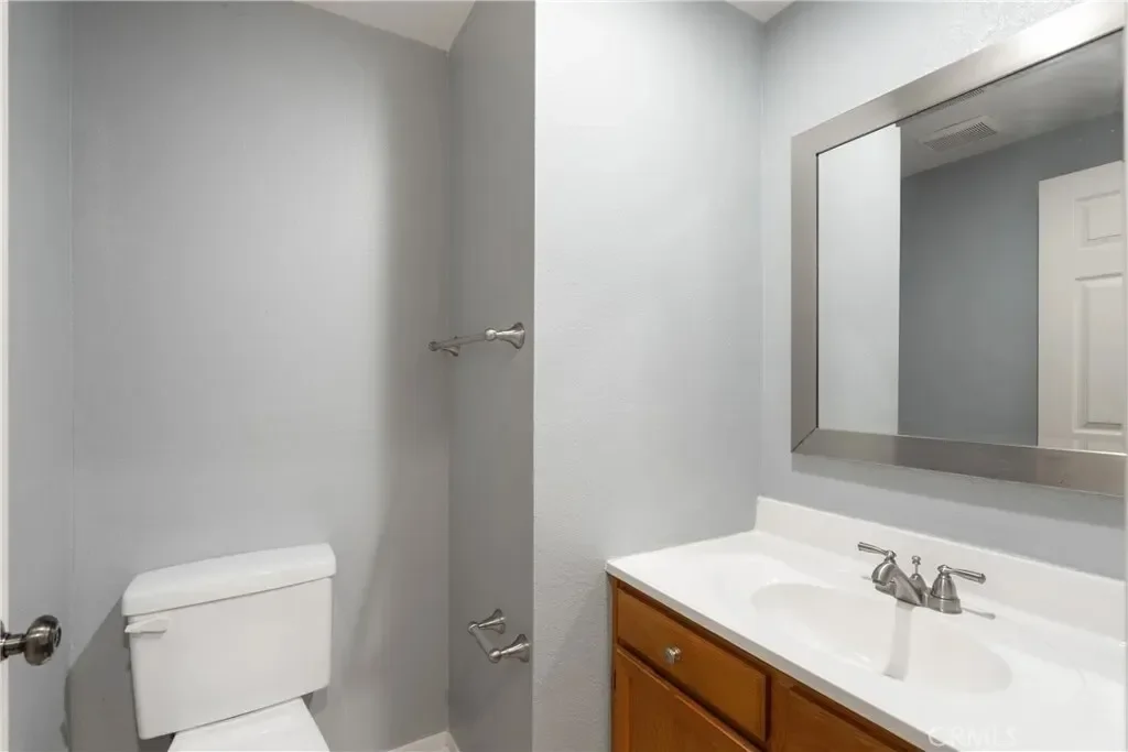 482 S Madison Avenue 1, Altadena, California, United States. - Photo 16