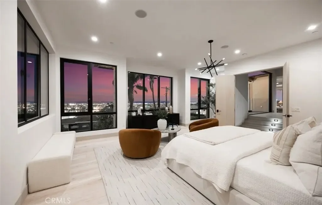1210 Kings Rd, Newport Beach, California, United States. - Photo 42