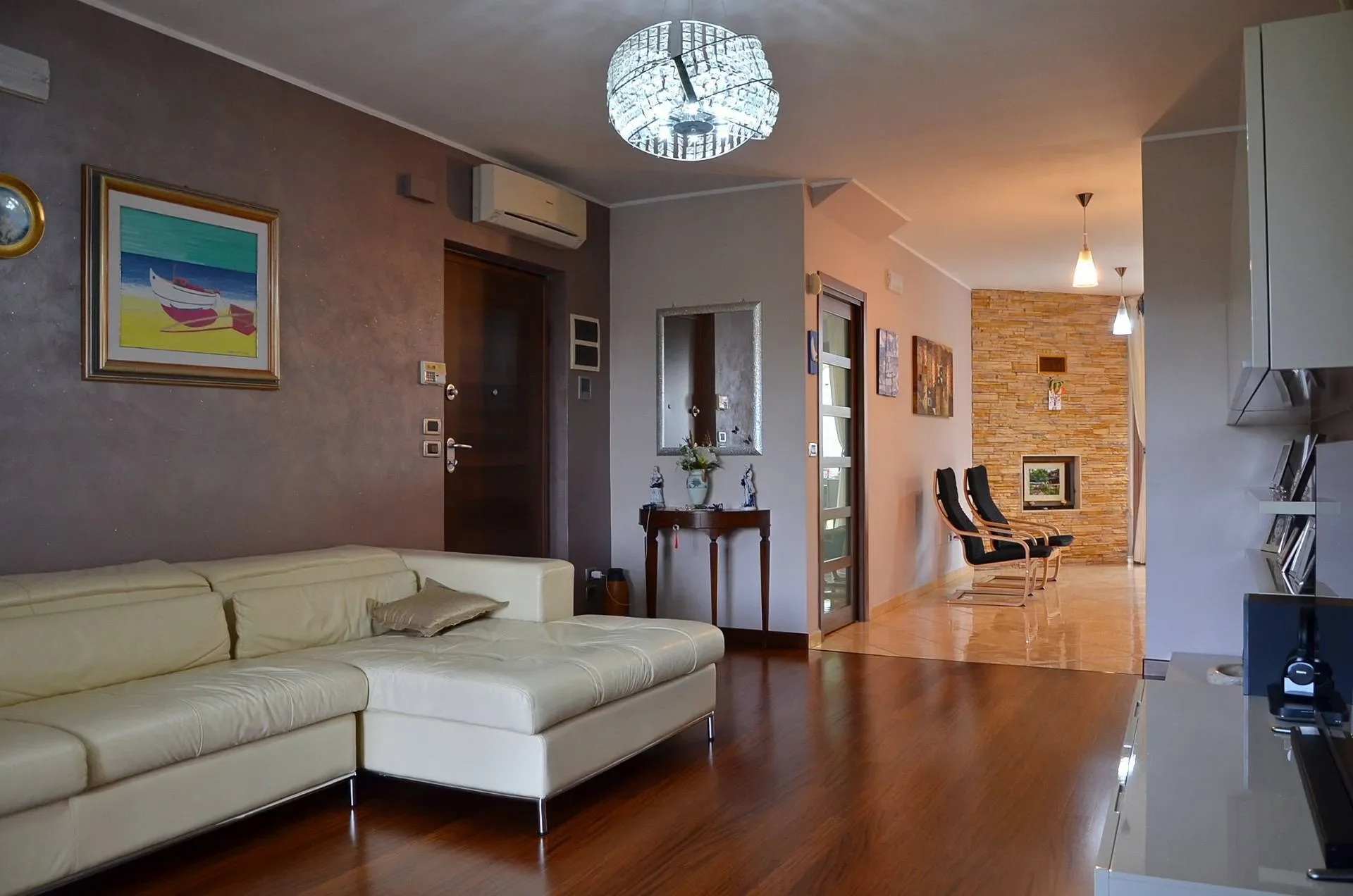 Gallery photo 7