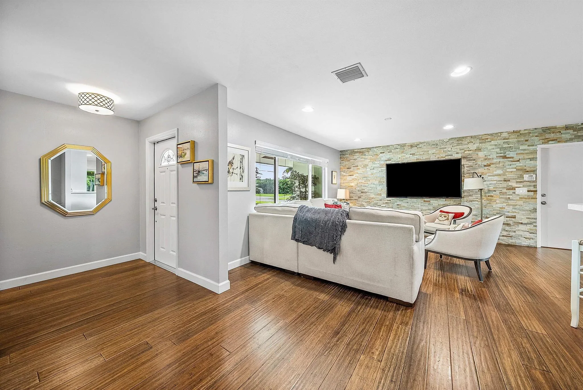 Gallery photo 2