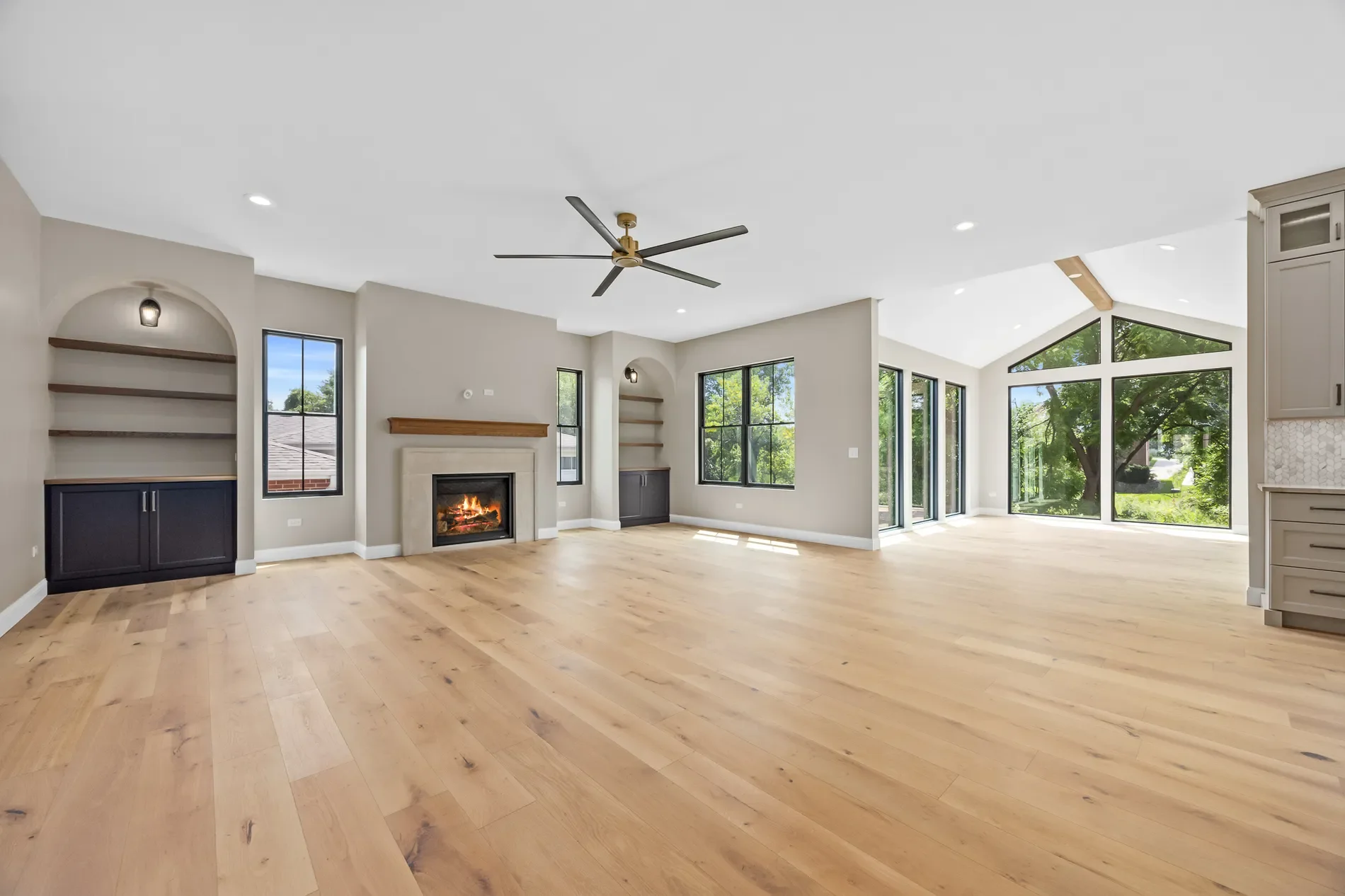 67 Bluff Avenue , La Grange, IL 60525, La Grange, Illinois, United States. - Photo 12