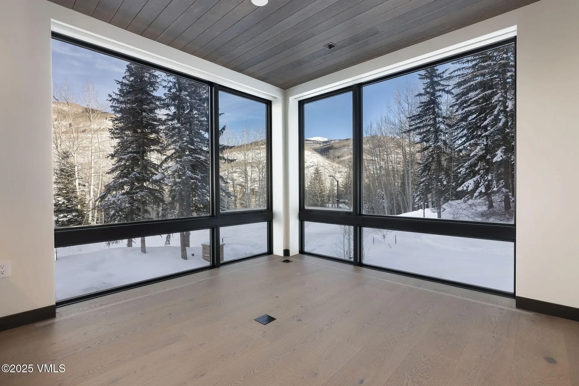 366 Forest Road, Vail, CO, 81657, USA, Vail, Colorado, United States. - Photo 37